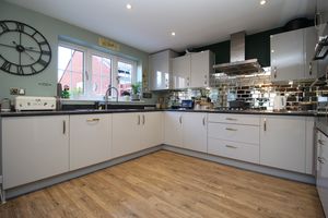 Kitchen- click for photo gallery